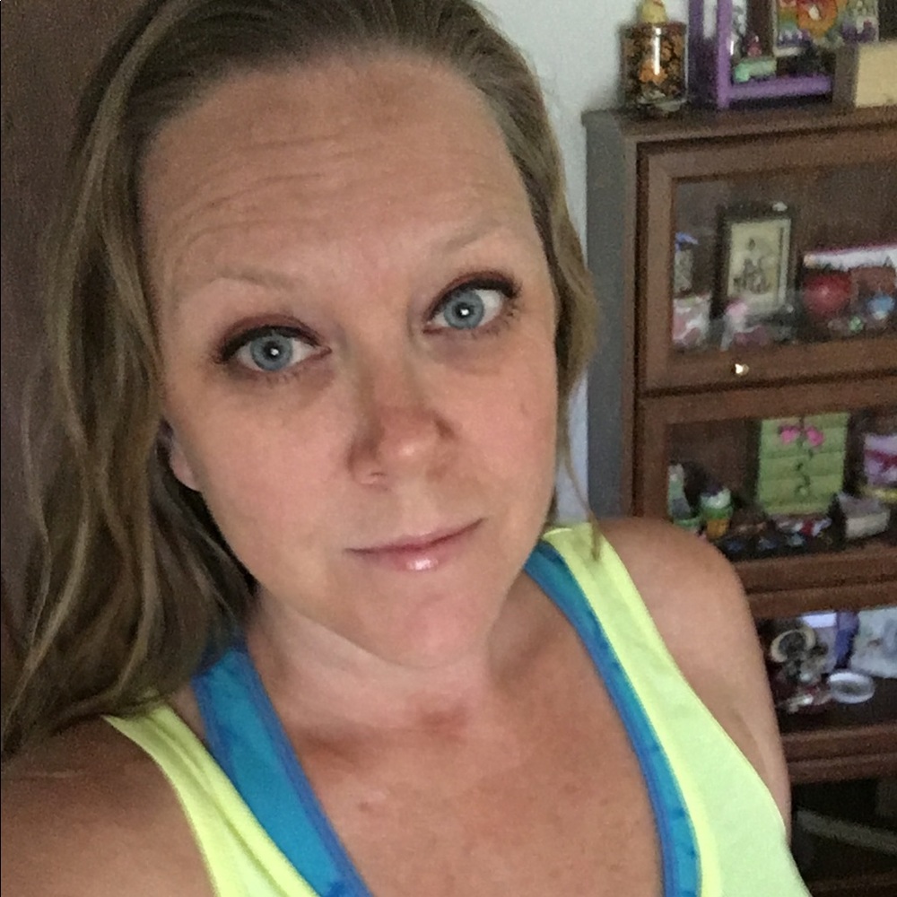 Meet your Posher, Melissa