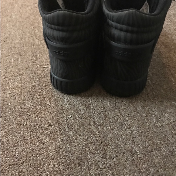 Adidas tubular size 7 - Picture 4 of 6