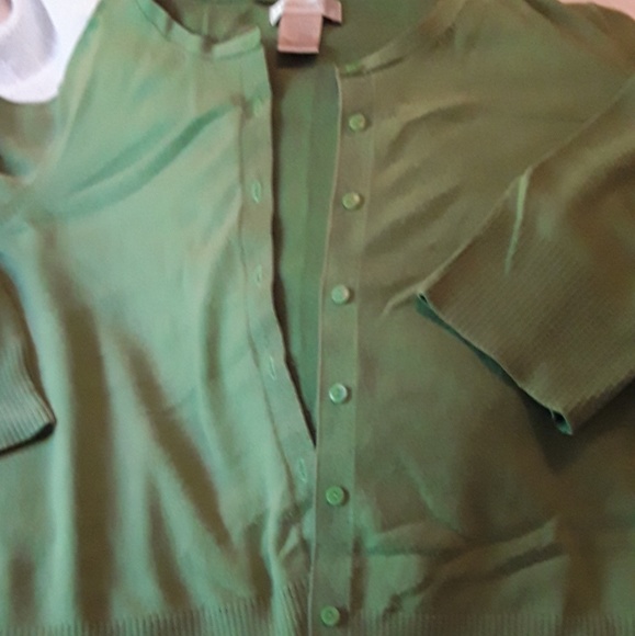 Cardi - Picture 2 of 3