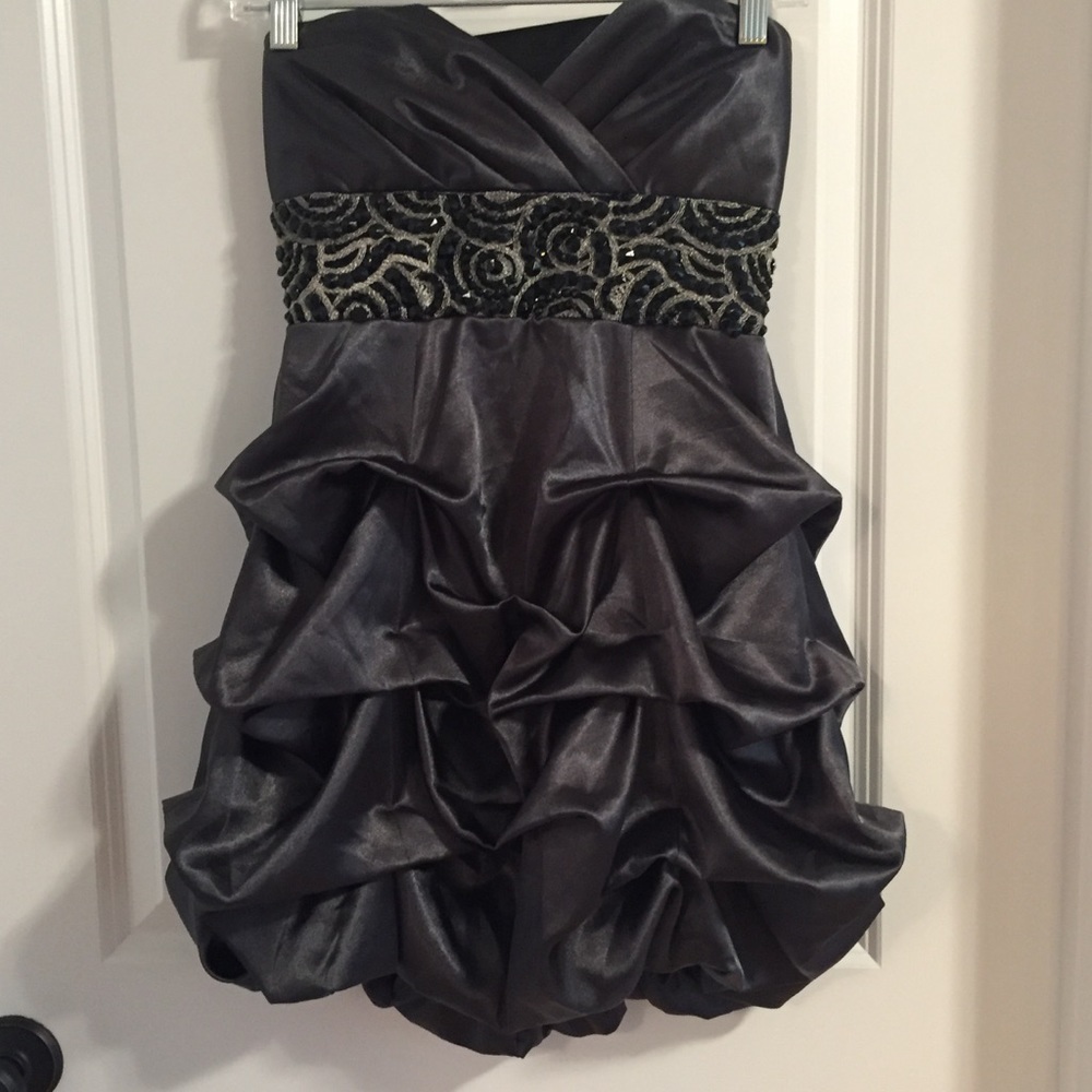 Short dress