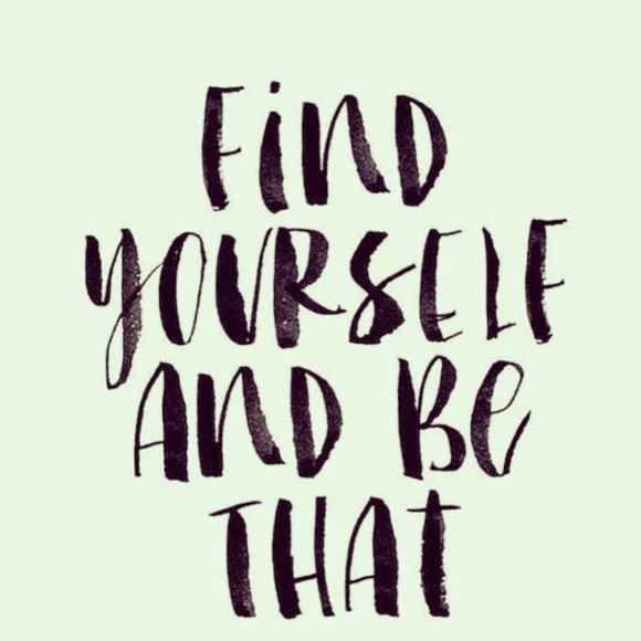 Meet your Posher, Jessica - Picture 2 of 2