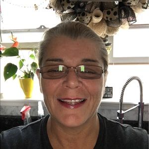 Meet your Posher, Jean