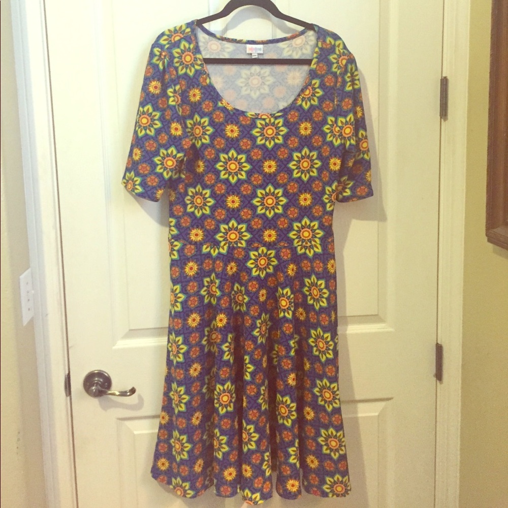 LuLaRoe "nicole" dress !PRICE DROP!
