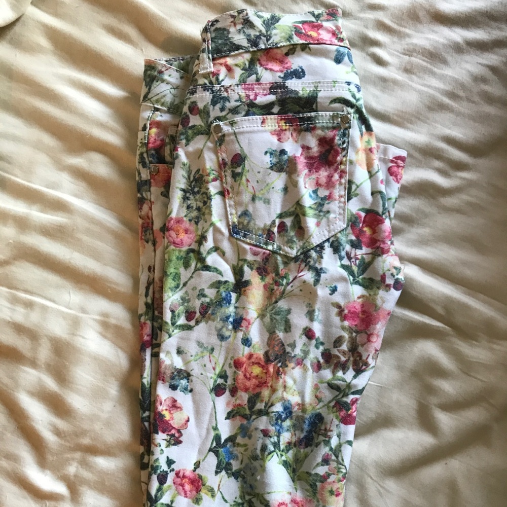 Floral European style skinny pants.  Never worn.