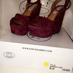 Burgendy Suede Steve Madden Wedges