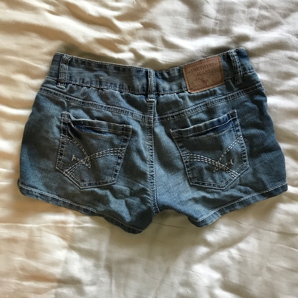 Amethyst Jean Shorts. - Picture 2 of 2