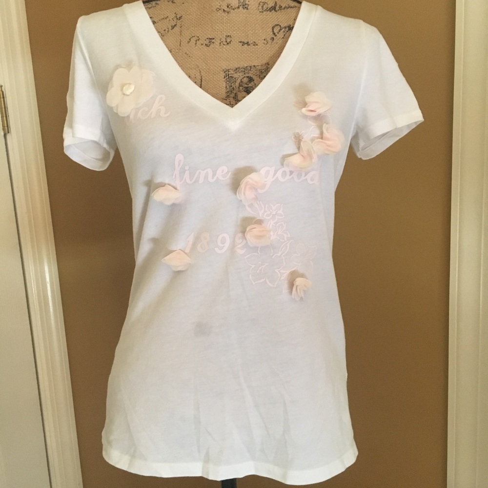Abercrombie T shirt size M.