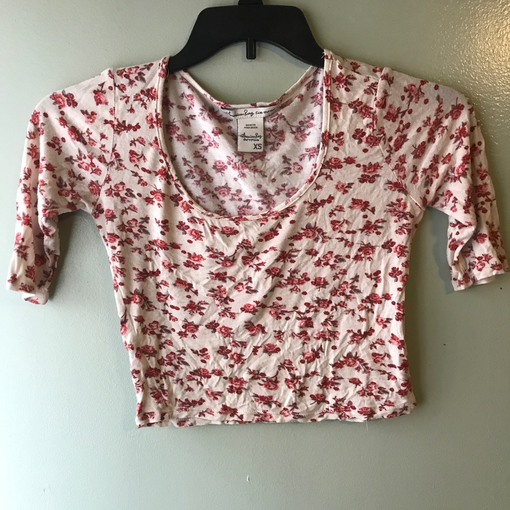 Red flower pattern crop top