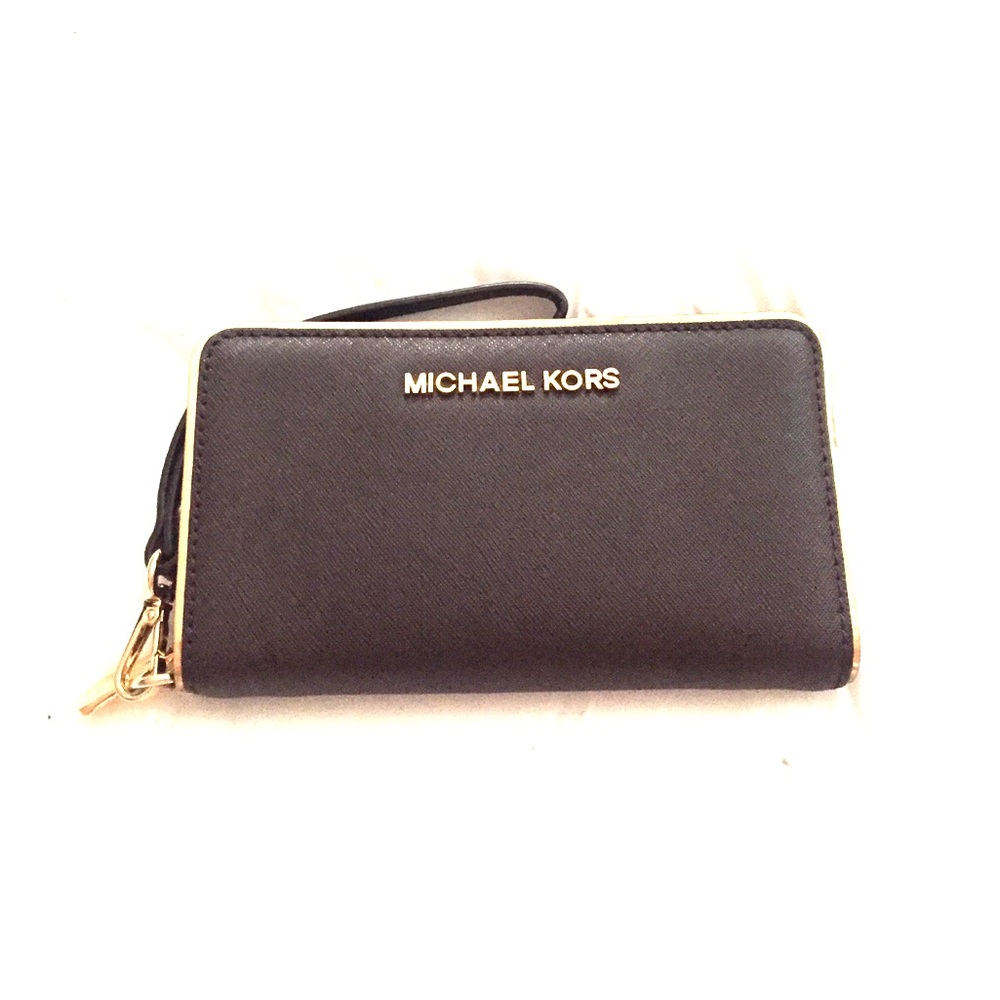 MK wristlet/wallet, EXCELLENT condition!