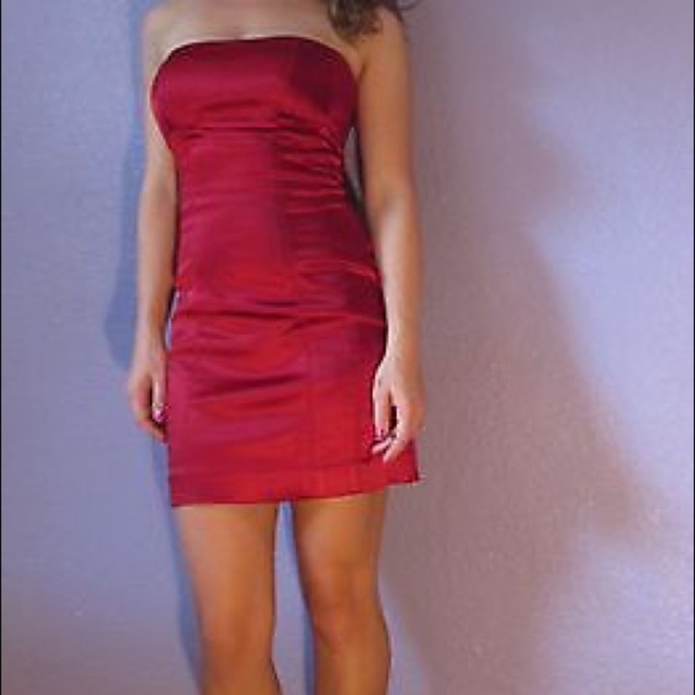 Bebe red strapless dress