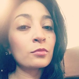 Meet your Posher, Ana