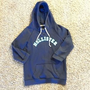 Hollister pull over