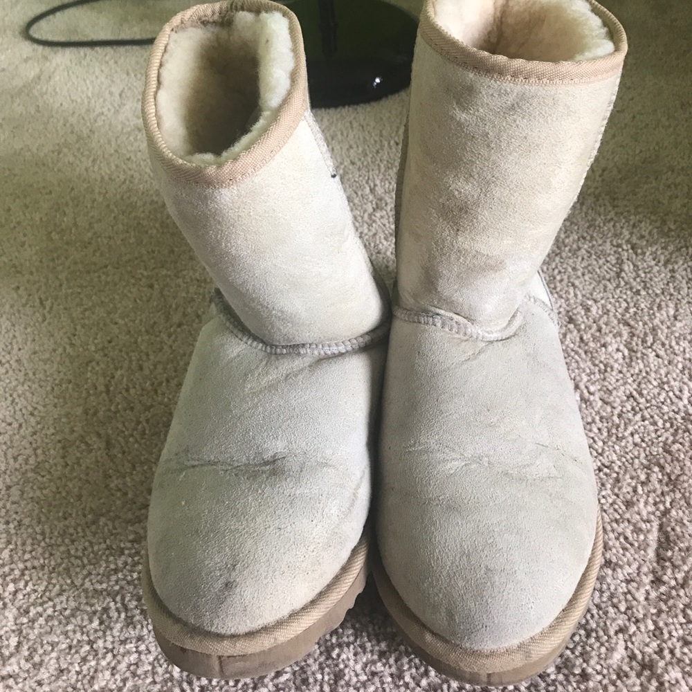 UGG Australia, F12002 C, color Cream, size: 6 W