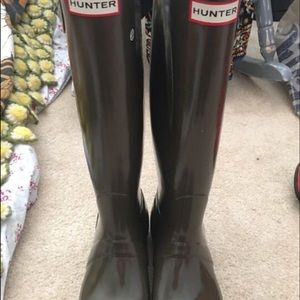 Hunter tall green rain boots