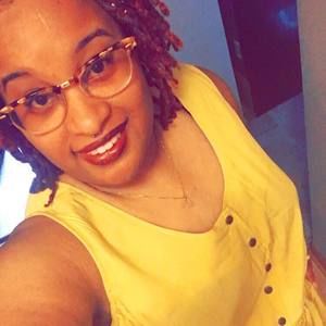 Meet your Posher, Dee