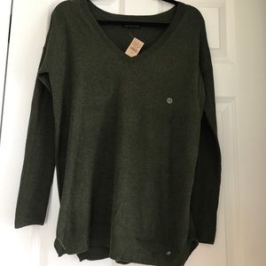 Lightweight sweater