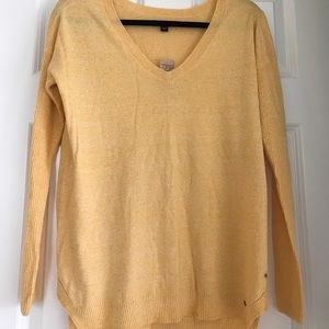 Long sleeve lightweight sweater