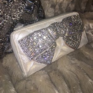 Deux Lux shimmer wallet