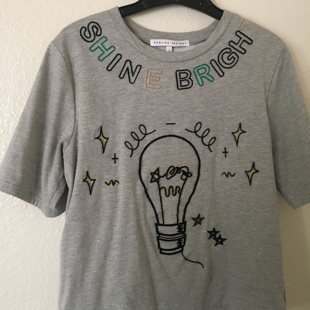 Boutique light sweater/tee