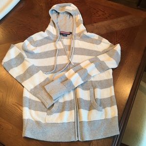 Vineyard Vines Women's grey and white  cardigan