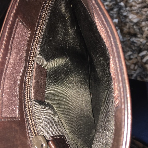 🎀SOLD🎀 Gucci Crossbody Messenger Bag - Picture 2 of 8