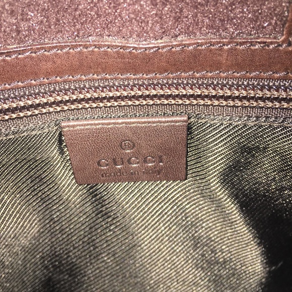 🎀SOLD🎀 Gucci Crossbody Messenger Bag - Picture 3 of 8