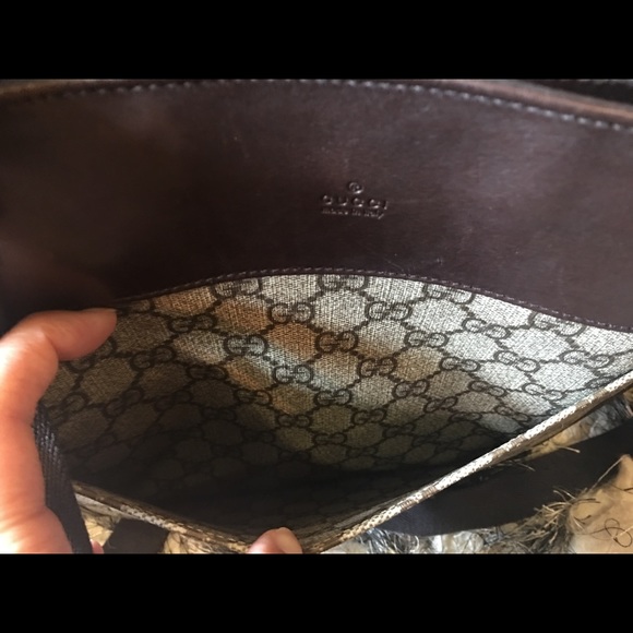 🎀SOLD🎀 Gucci Crossbody Messenger Bag - Picture 5 of 8