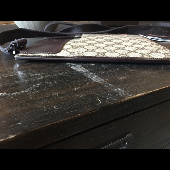 🎀SOLD🎀 Gucci Crossbody Messenger Bag - Picture 8 of 8