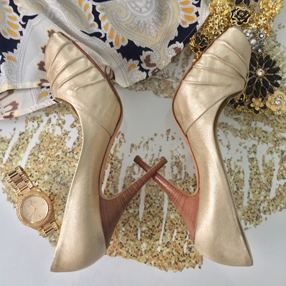 Giuseppe Zanotti Peep Toe Pumps - Picture 2 of 6