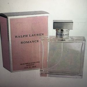 Women's accessories: Perfume