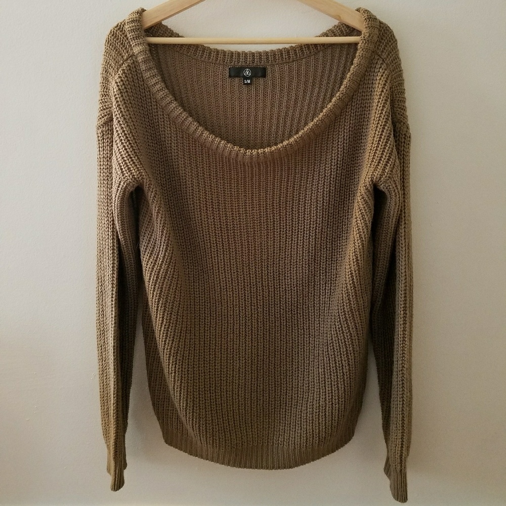 NWOT Missguided off the shoulder sweater