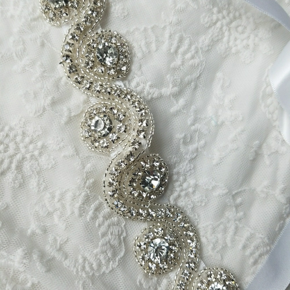 🎅⚠PRICE DROP⚠ NEW Rhinestone Ribbon Headband - Picture 2 of 3