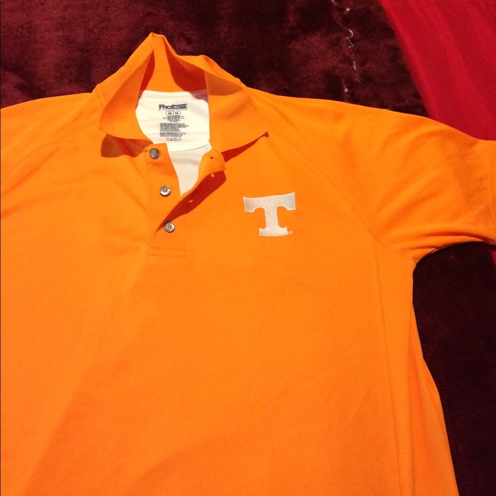 TENNESSEE VOLS PRO EDGE MEDIUM SIZE SHIRT