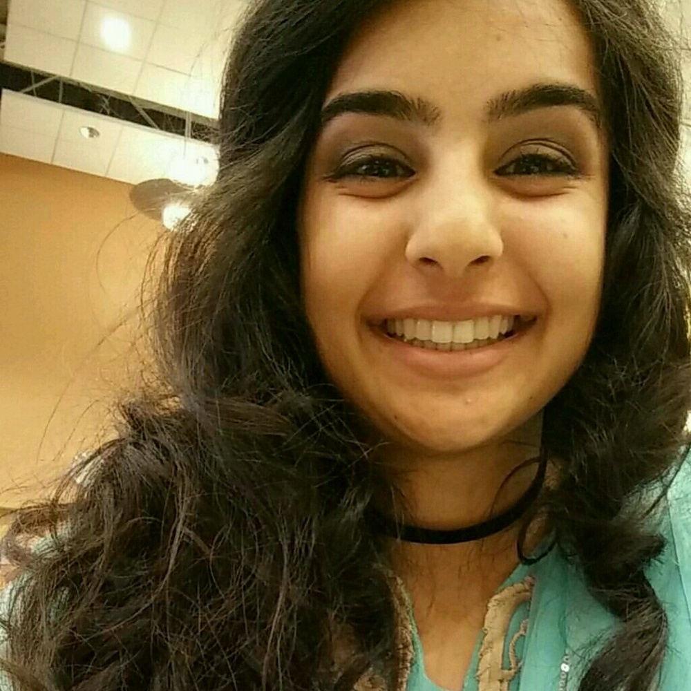 Meet your Posher, Hafsa