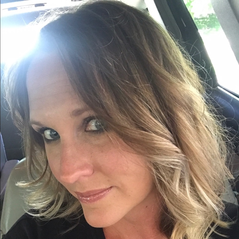 Meet your Posher, Andrea