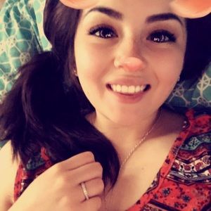 Meet your Posher, Isabel