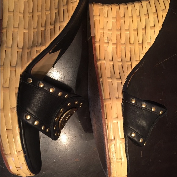 Michael Kors Santorini Ornament Slide - Picture 2 of 8