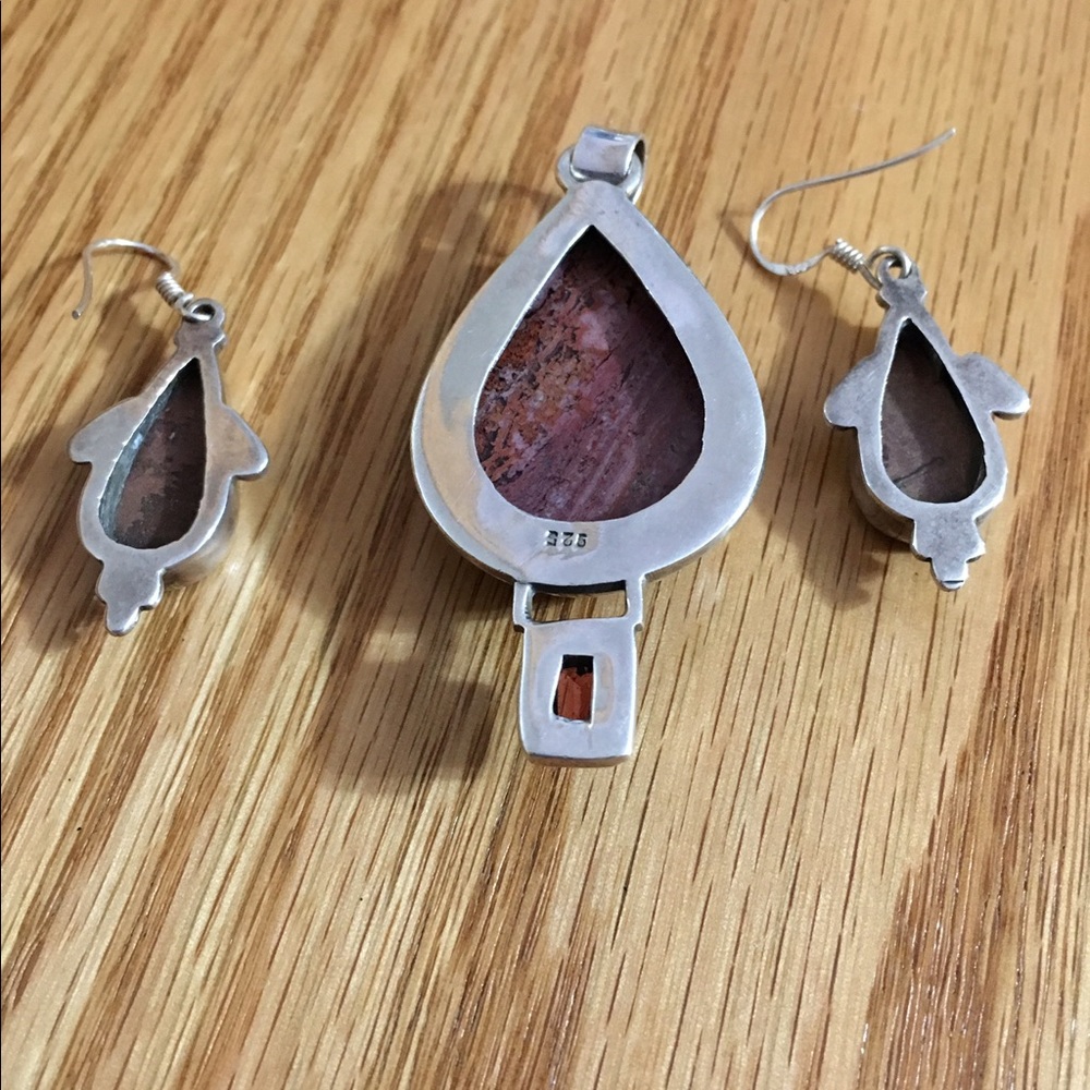 Pendant and earring set - Picture 2 of 4