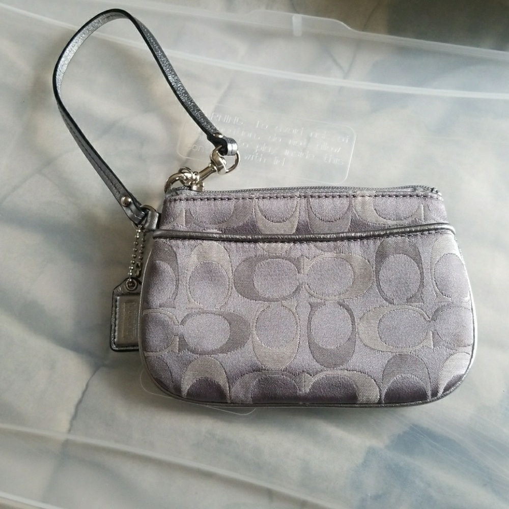 Silver coach wrislet