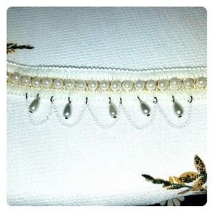 Dangle faux pearl choker