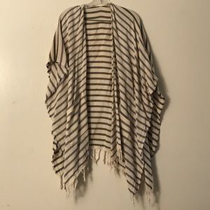 Old navy shall/poncho