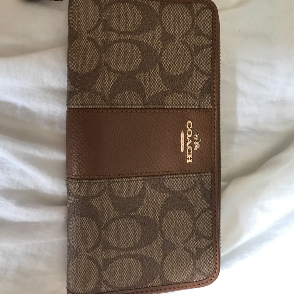 Coach authentic wallet