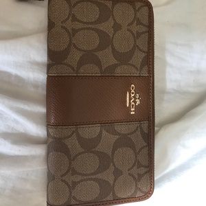 Coach authentic wallet