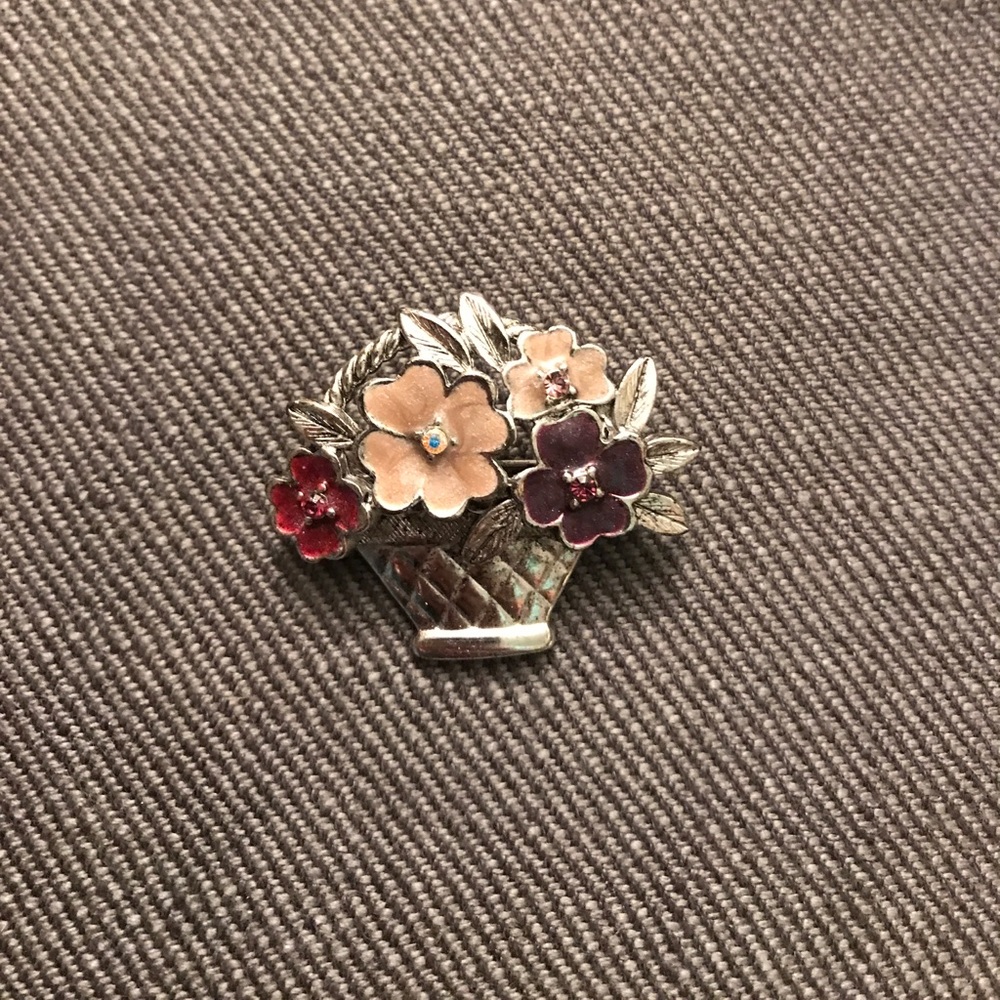 Cute silver basket of flowers pin