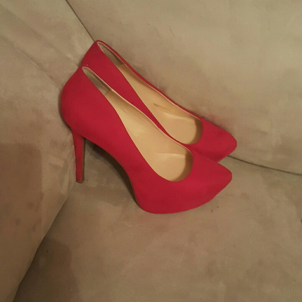 Shoes - Picture 2 of 3