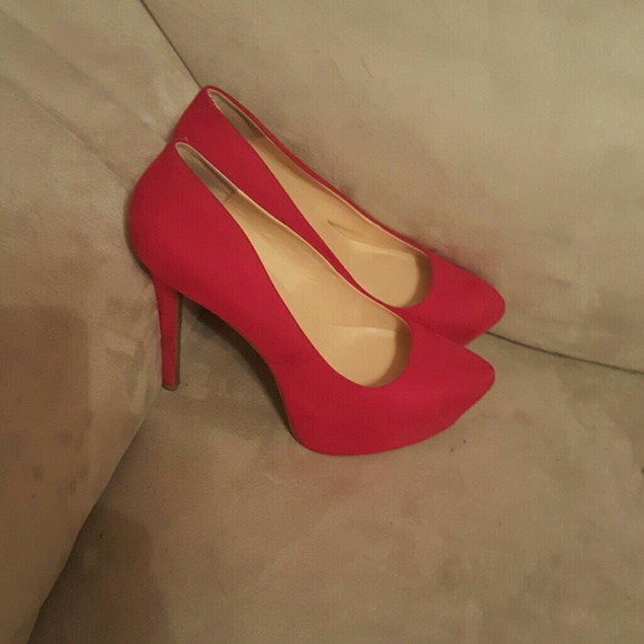 Shoes - Picture 2 of 3