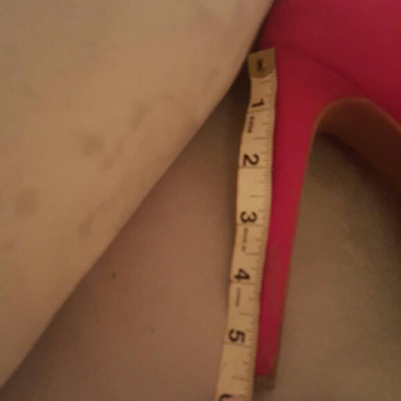 Shoes - Picture 3 of 3