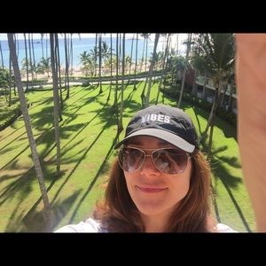 Meet your Posher, Sabina