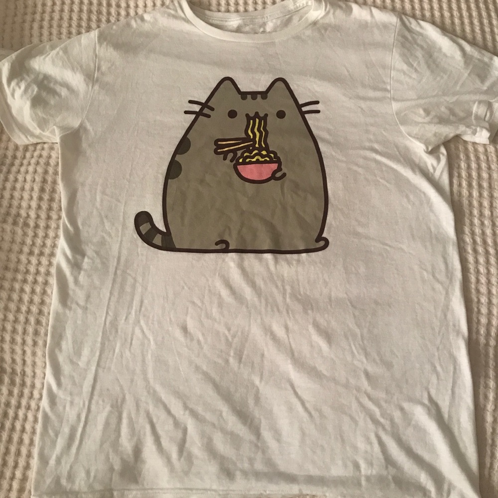 Pusheen eating noodles white T - shirt