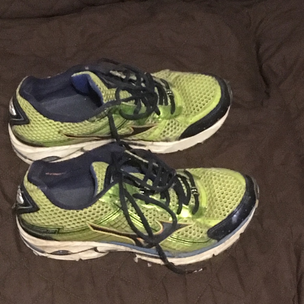 Mizuno Wave Rider 15 sneakers